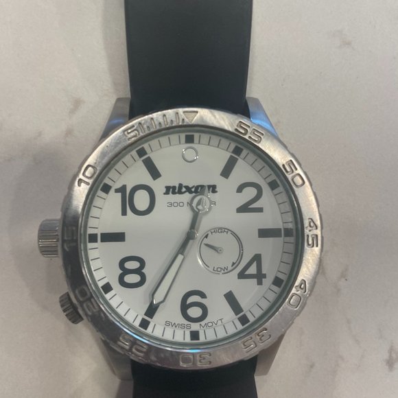 Mens Nixon (51-30 300M) Watch - Picture 2 of 4